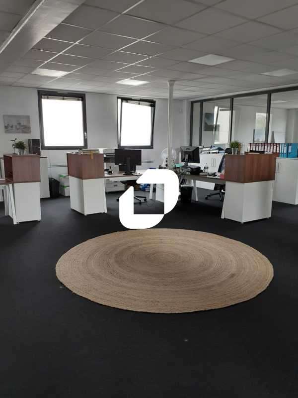 A louer Bureaux 220m² Villeneuve d'ascq