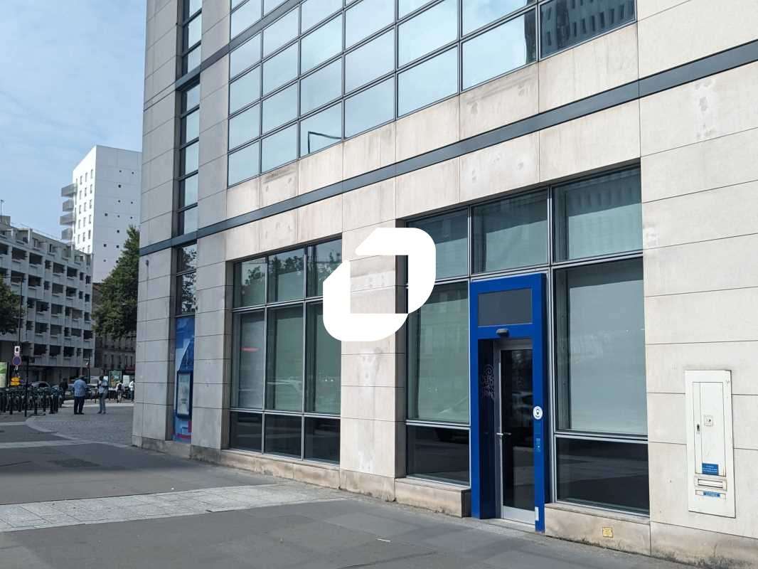 A louer Local commercial 141m² Saint denis