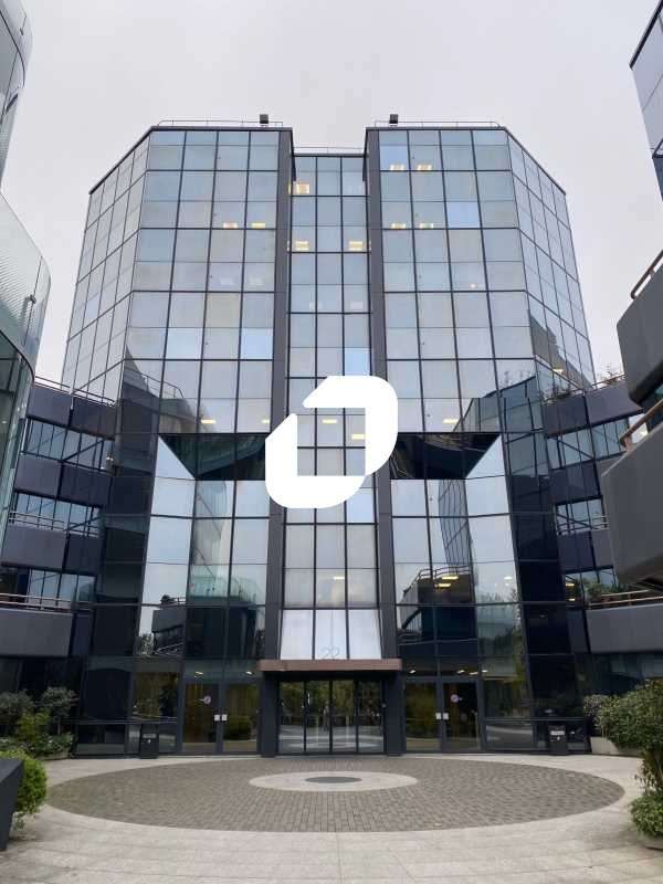 A louer Bureaux 1027m² Suresnes
