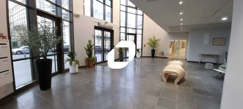 A louer Bureaux 2238m² Serris