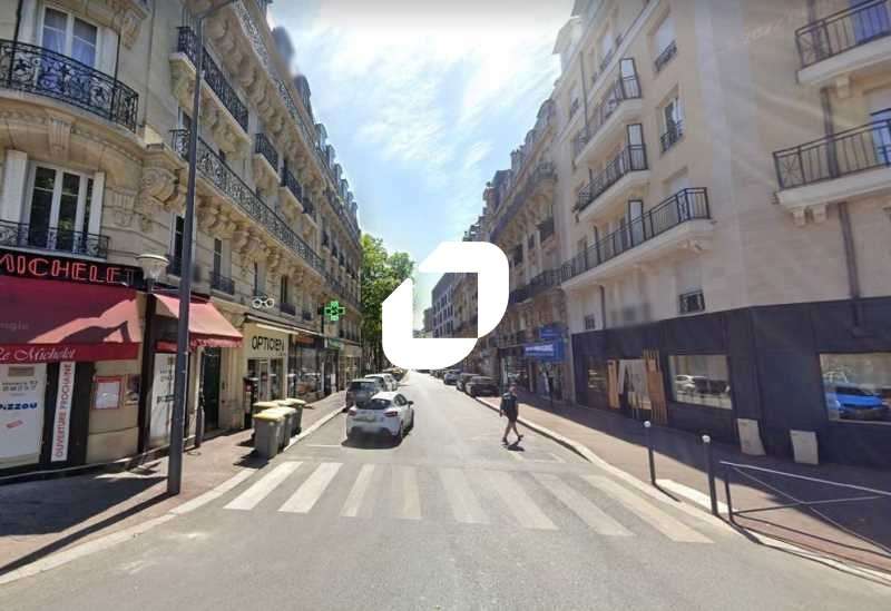  vous propose à l'entrée de ISSY LES MOULI