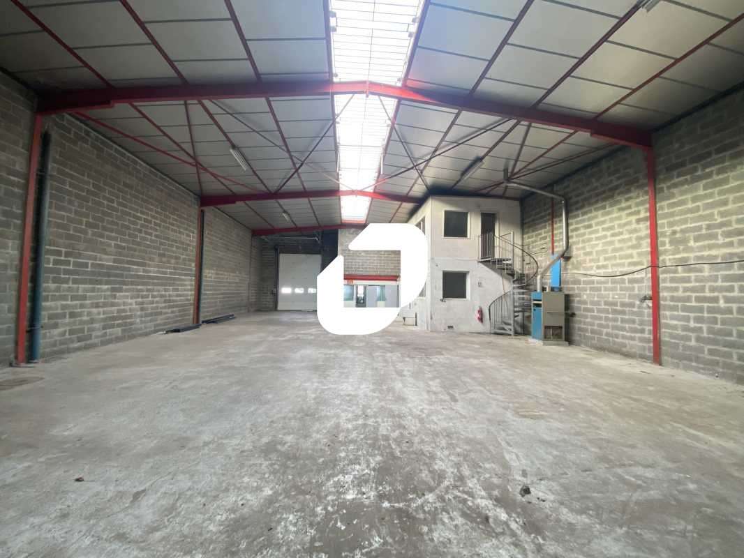 A louer Local d'activité 798m² Saint ouen l'aumone