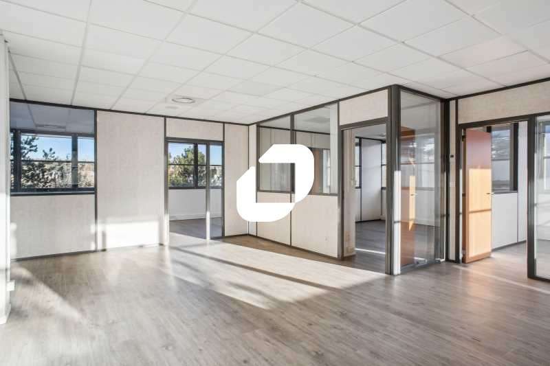 Vente Bureaux 345m² Saint genis laval