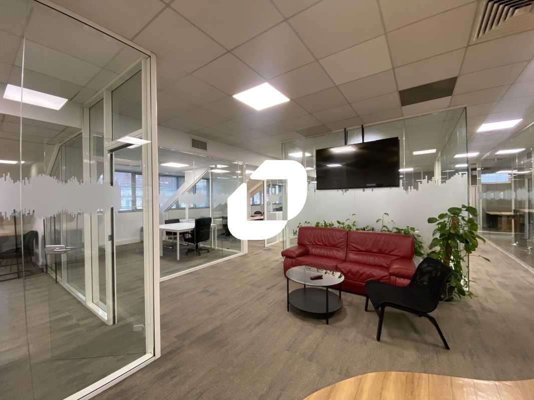 A louer Bureaux 297m² Saint ouen