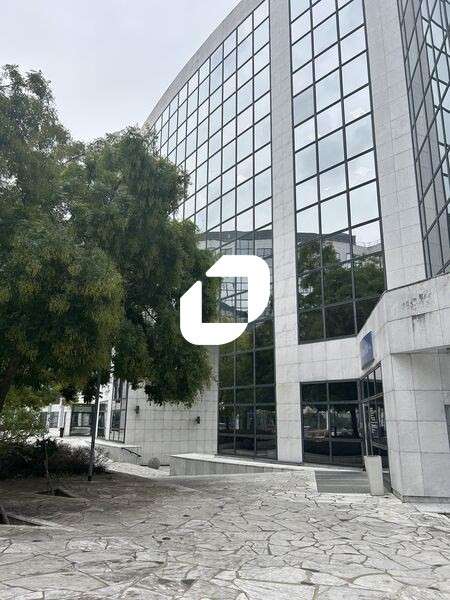 Vente Bureaux 122m² Noisy le grand
