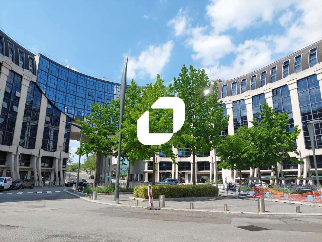 A louer Bureaux 1865m² Montigny le bretonneux