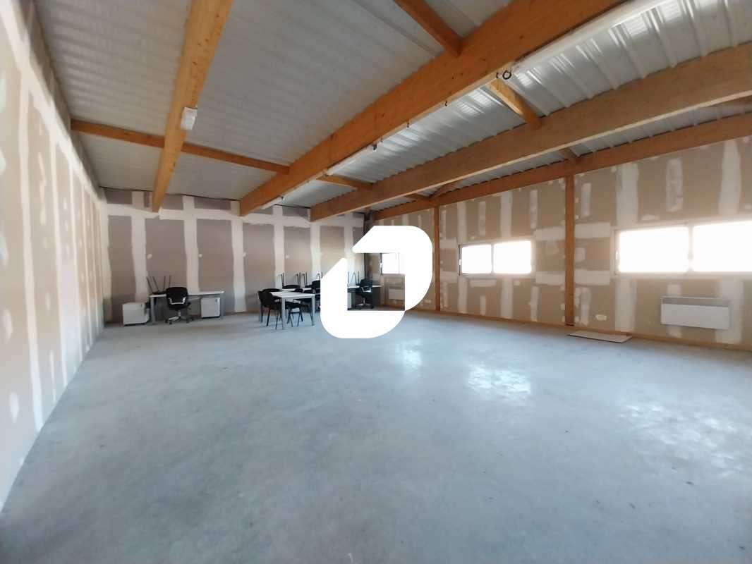 Vente Bureaux 180m² Gazeran