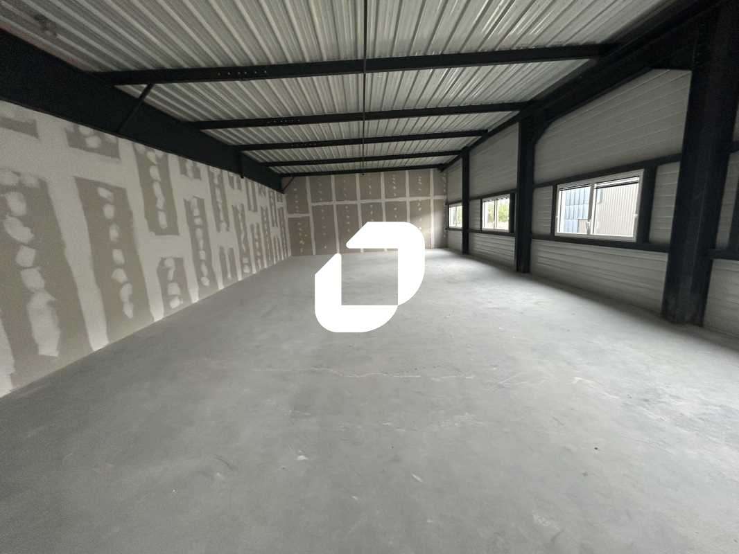A louer Bureaux 150m² Saint pierre du perray