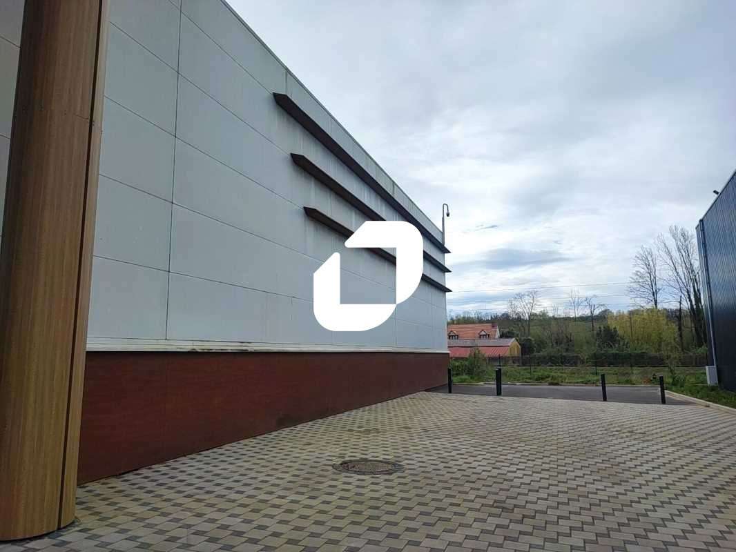 A louer Local commercial 210m² Provins