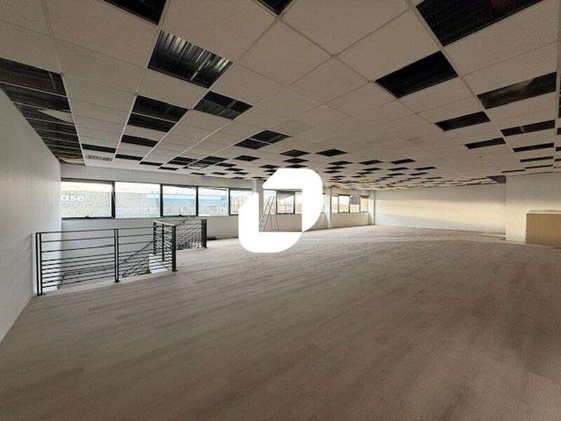 A louer Bureaux 947m² Taverny