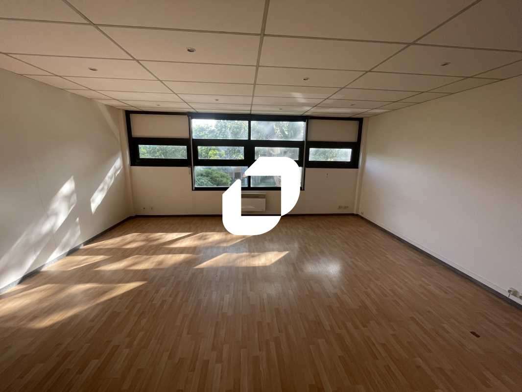 A louer Bureaux 440m² Saint maurice