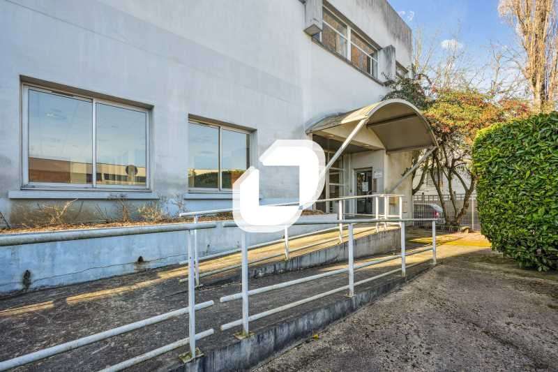 A louer Bureaux 785m² Noisy le sec