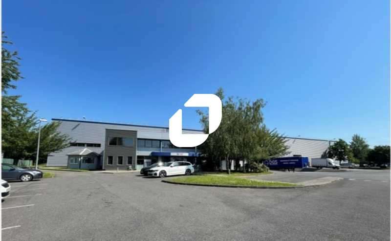 A louer Local d'activité 7160m² Lisses