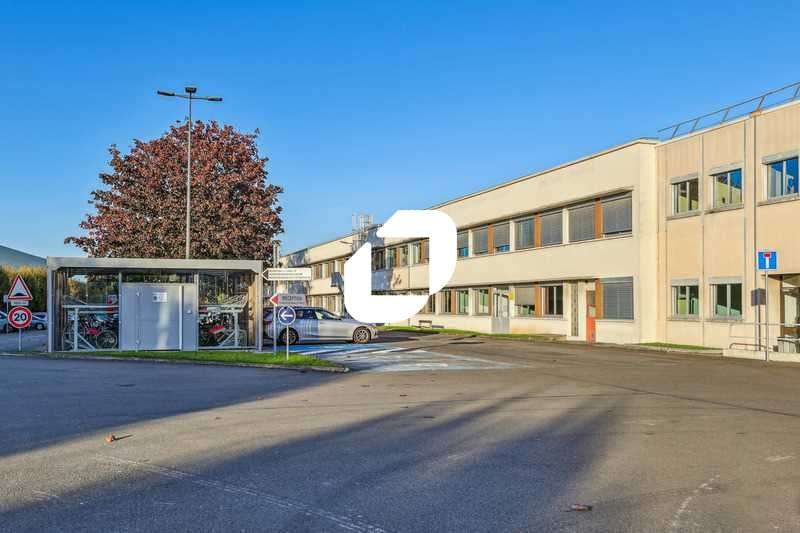 A louer Bureaux 1810m² Drancy