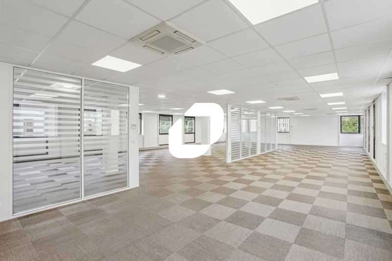 A louer Bureaux 2300m² Chatou
