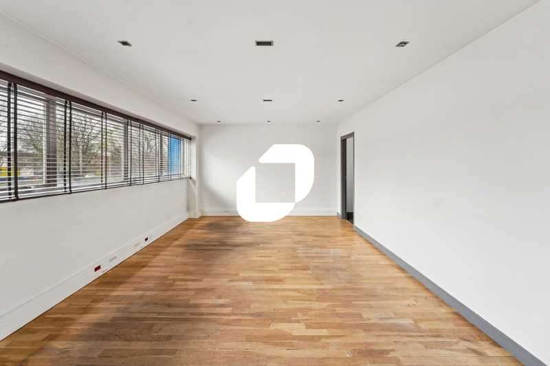A louer Bureaux 262m² Saint ouen l'aumone