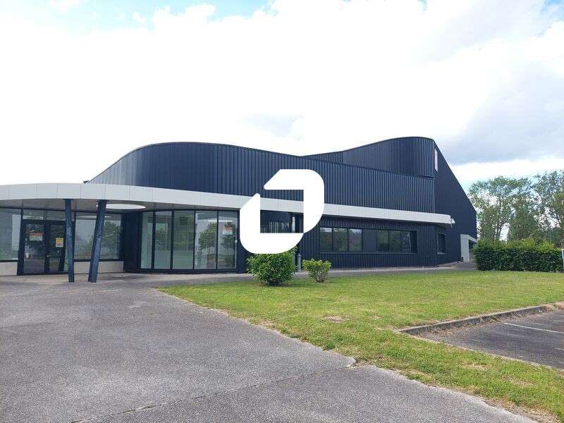 A louer Local d'activité 2486m² Elancourt