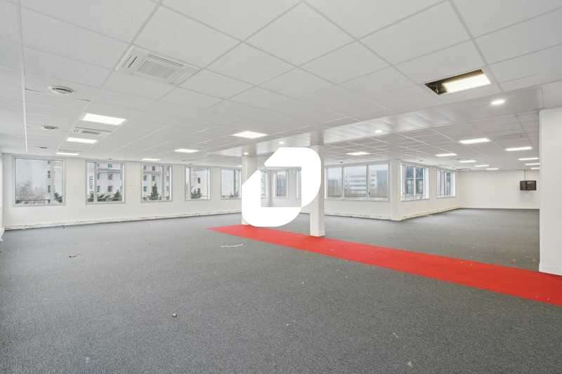 A louer Bureaux 2014m² Villepinte