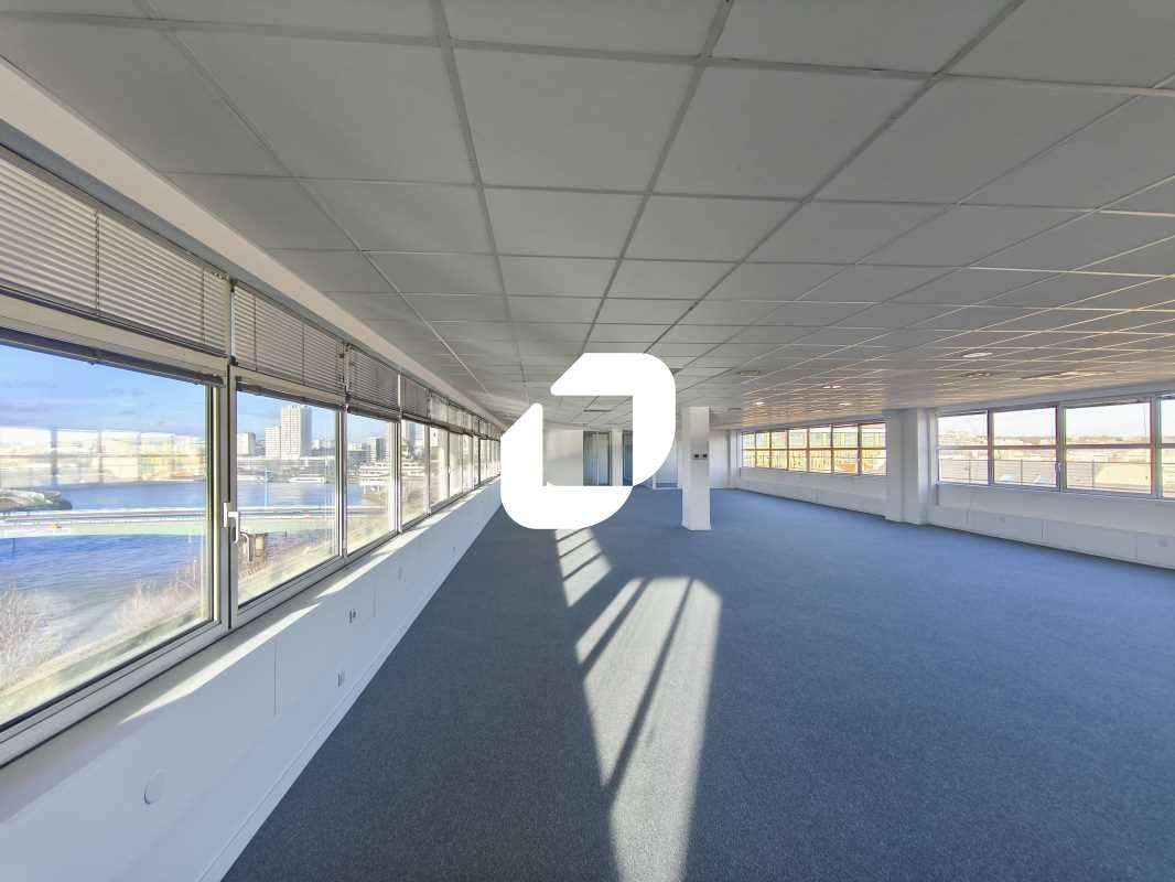 A louer Bureaux 1300m² Alfortville