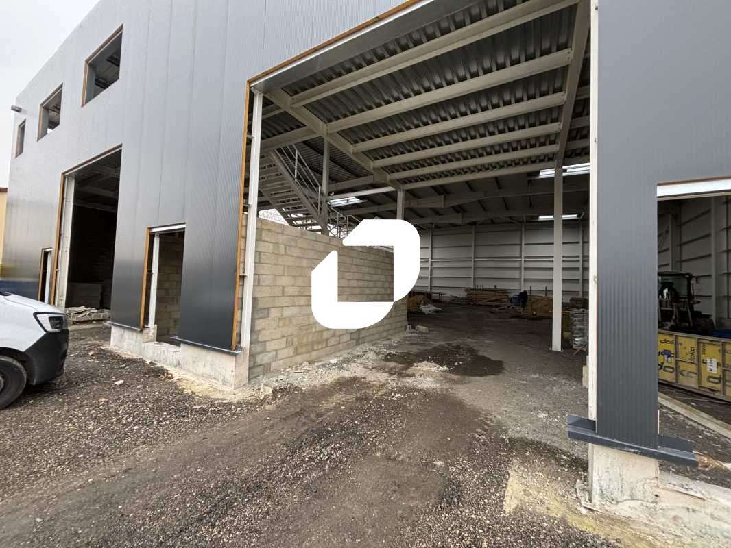 A louer Local d'activité 1083m² Bondoufle