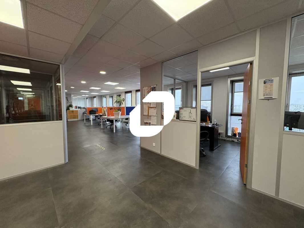 A louer Bureaux 200m² Montigny le bretonneux