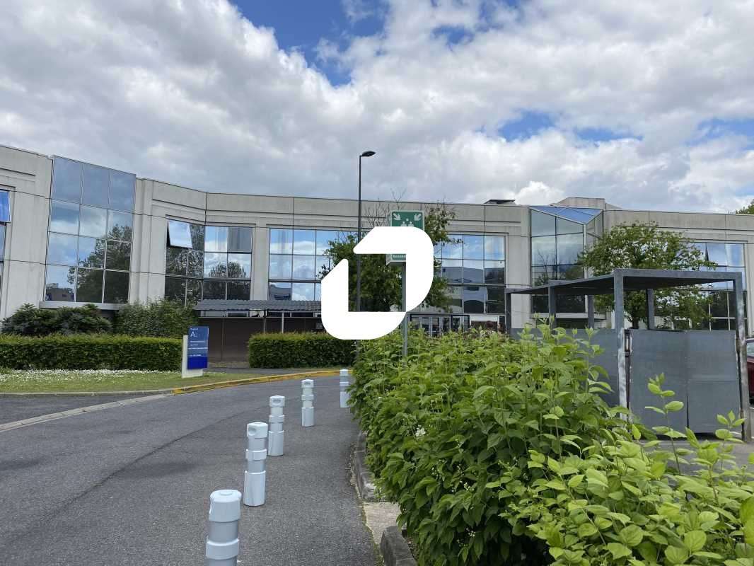 A louer Bureaux 220m² Villepinte