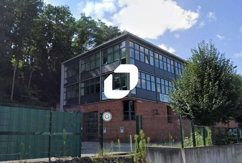 A louer Bureaux 618m² Saint cyr l'ecole