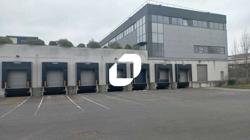 A louer Local d'activité 3687m² Saint denis