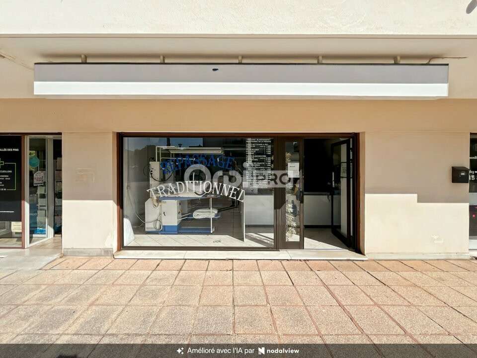 Local commercial 54m² à louer à Marseille 9ème 