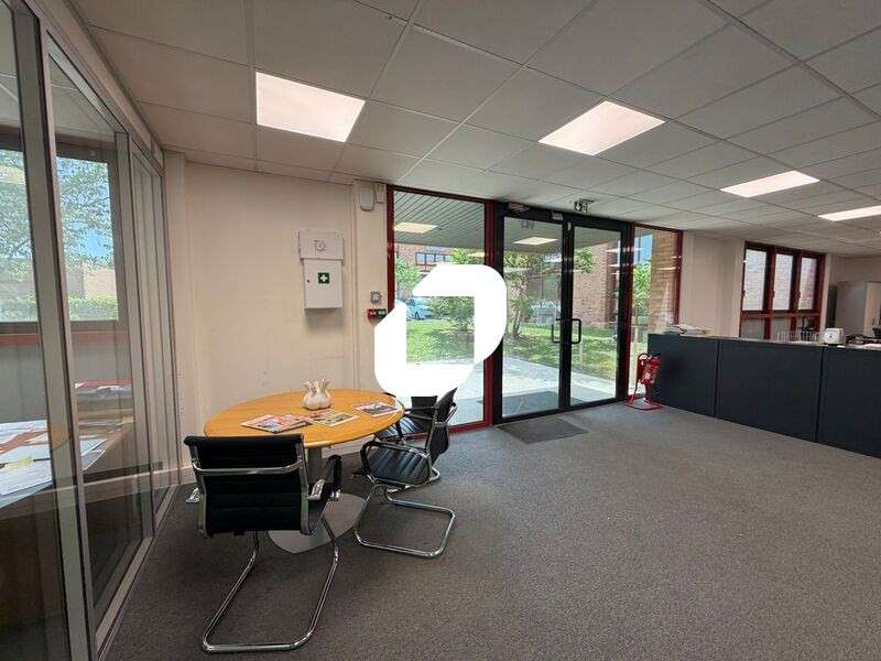 A louer Local d'activité 365m² Villepinte