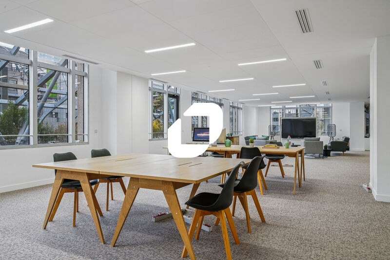 A louer Bureaux 12786m² Paris