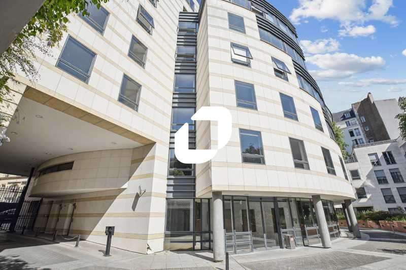 A louer Bureaux 611m² Paris