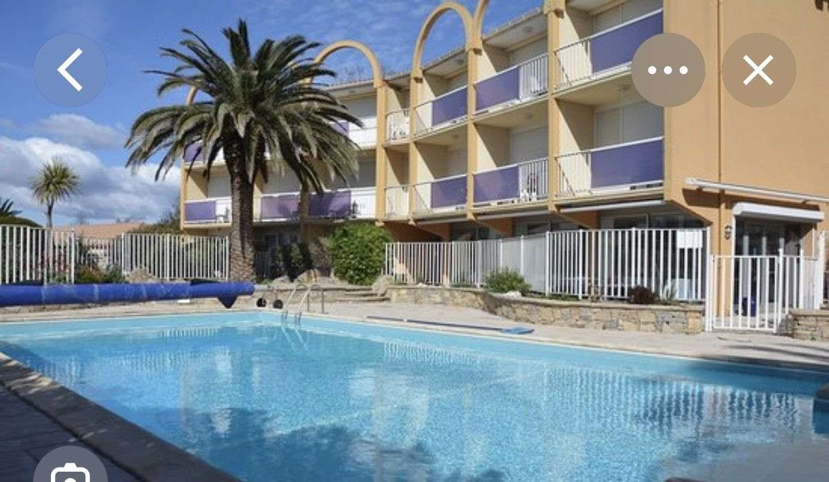 Vente hôtel bureau 3 *** proche plage à Béziers