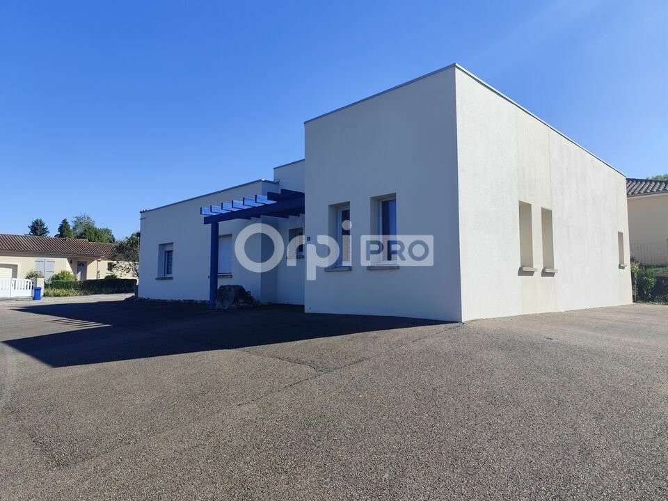 Bureau 124m² à vendre à Verneuil-sur-Vienne