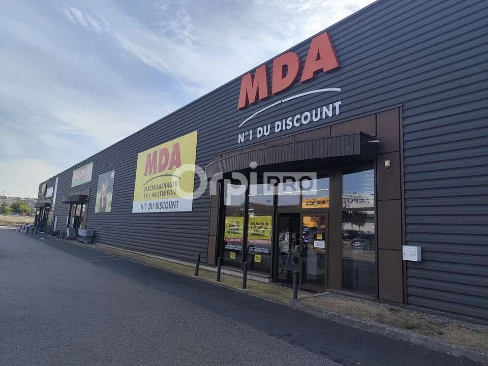 Local commercial 575m² à louer à Limoges