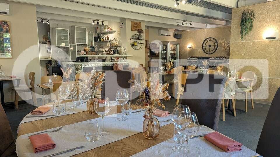 Restaurant aux normes à vendre à Montblanc