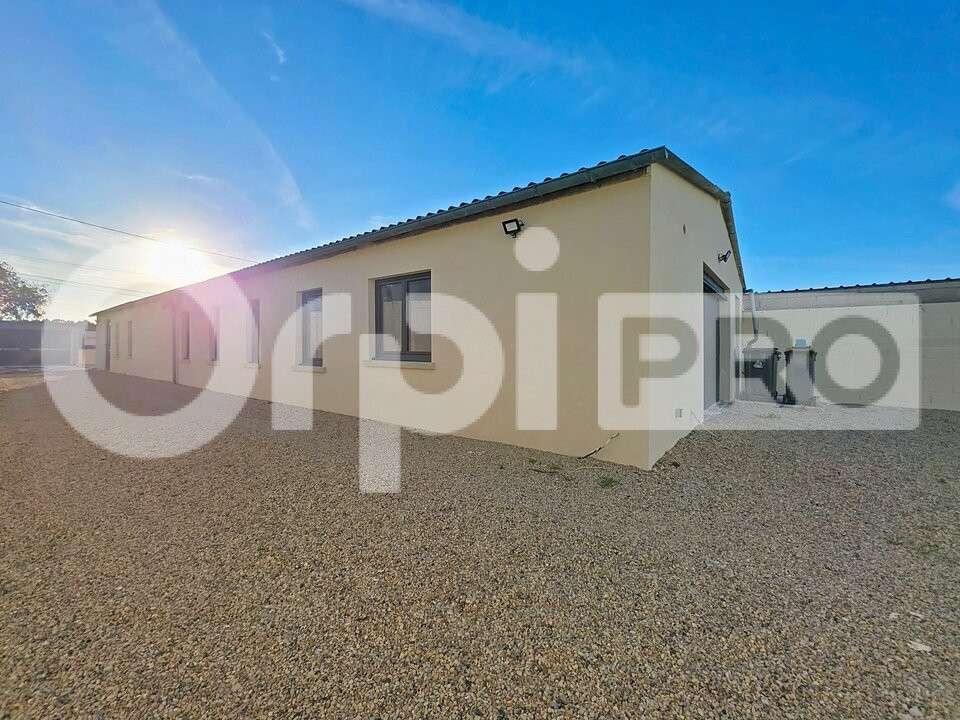 Local professionnel de 185m² à louer à Soissons