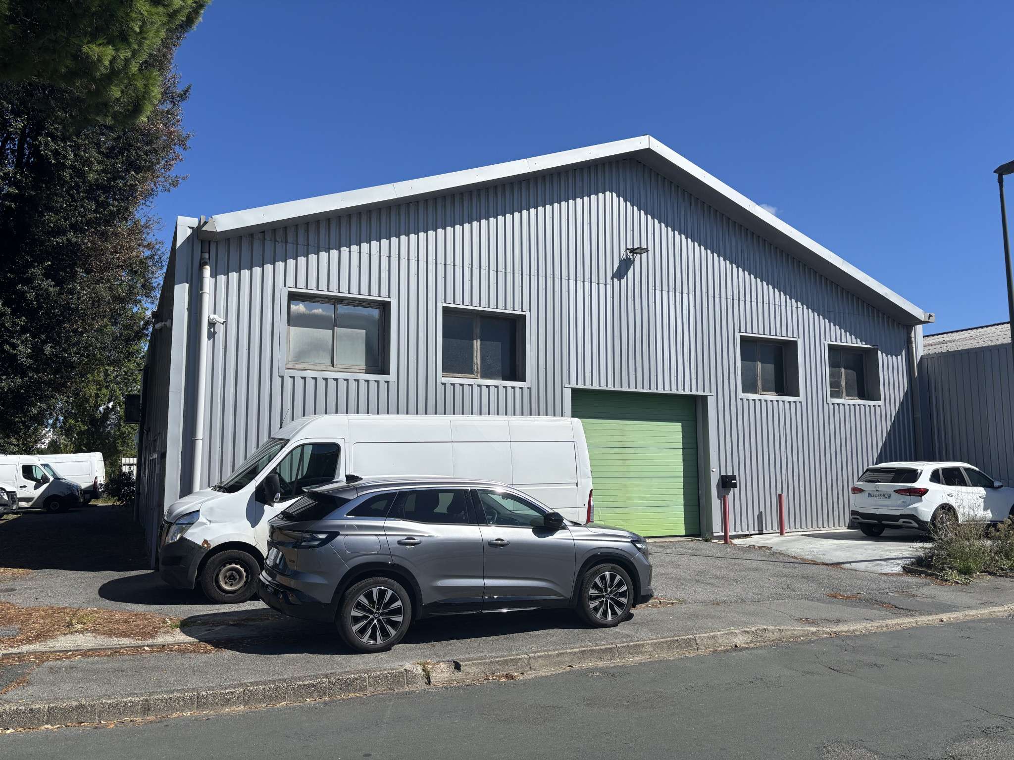 A louer bâtiment indépendant 458m² à Bayonne