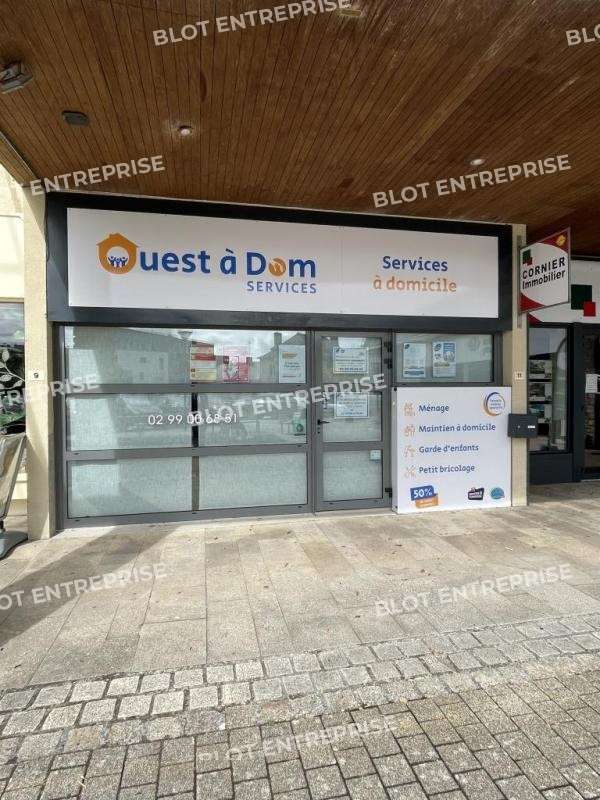 Loue 77m² en centre commercial les clouères Acigné
