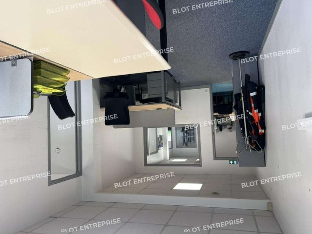 À vendre bureaux 186m² en partie loués à Langueux