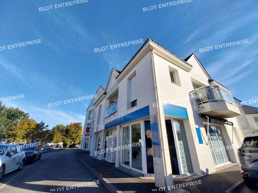A louer bureaux 55m² belle visibilité  Guérande