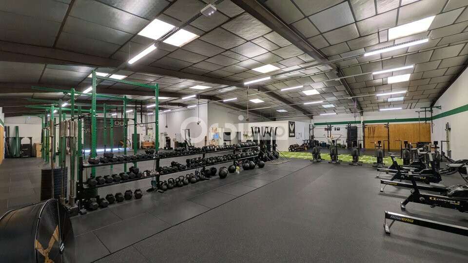 Local d'activité de 705m² à louer à Pau Nord