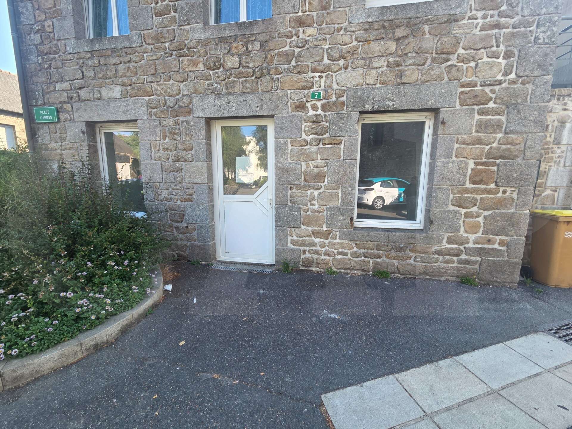 A louer bureau local commercial 55m² à Plaintel
