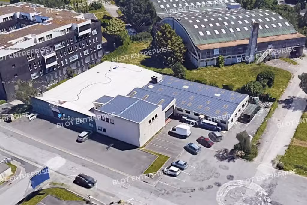 Loue locaux d'activités bureaux 1602m² à Rennes