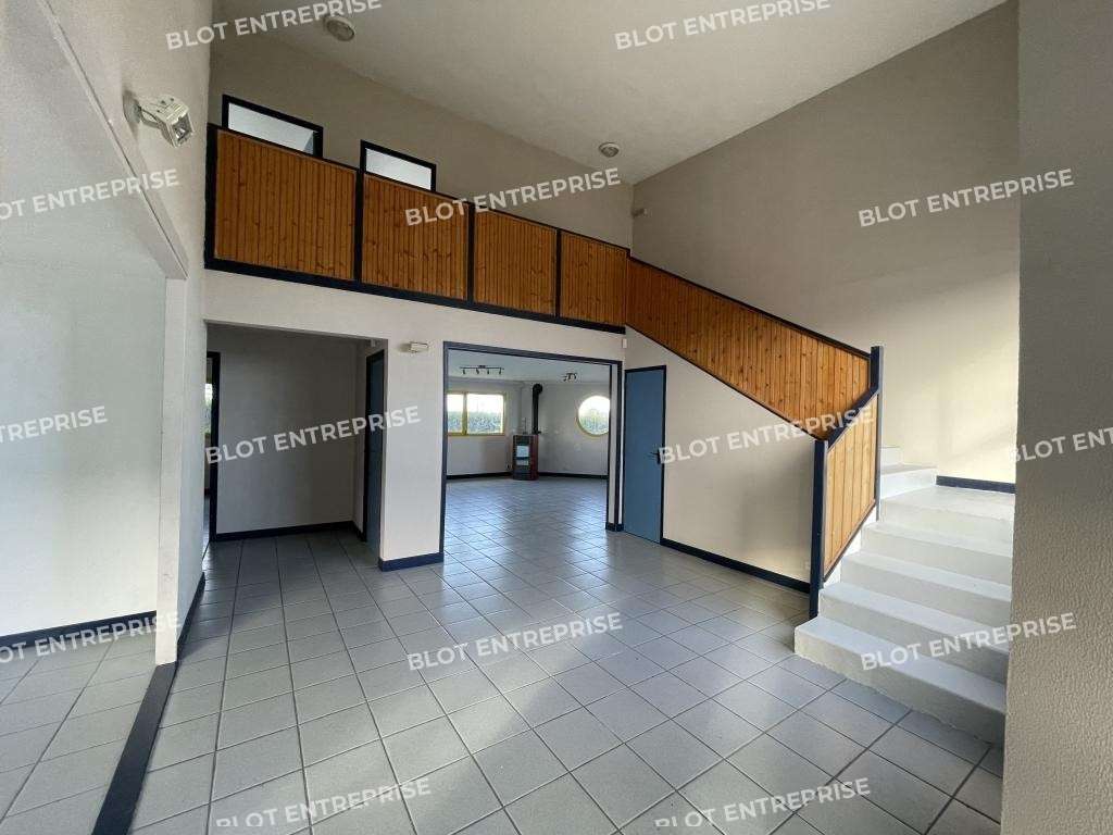 A louer bureaux de 128m² axe St Brieuc Lamballe
