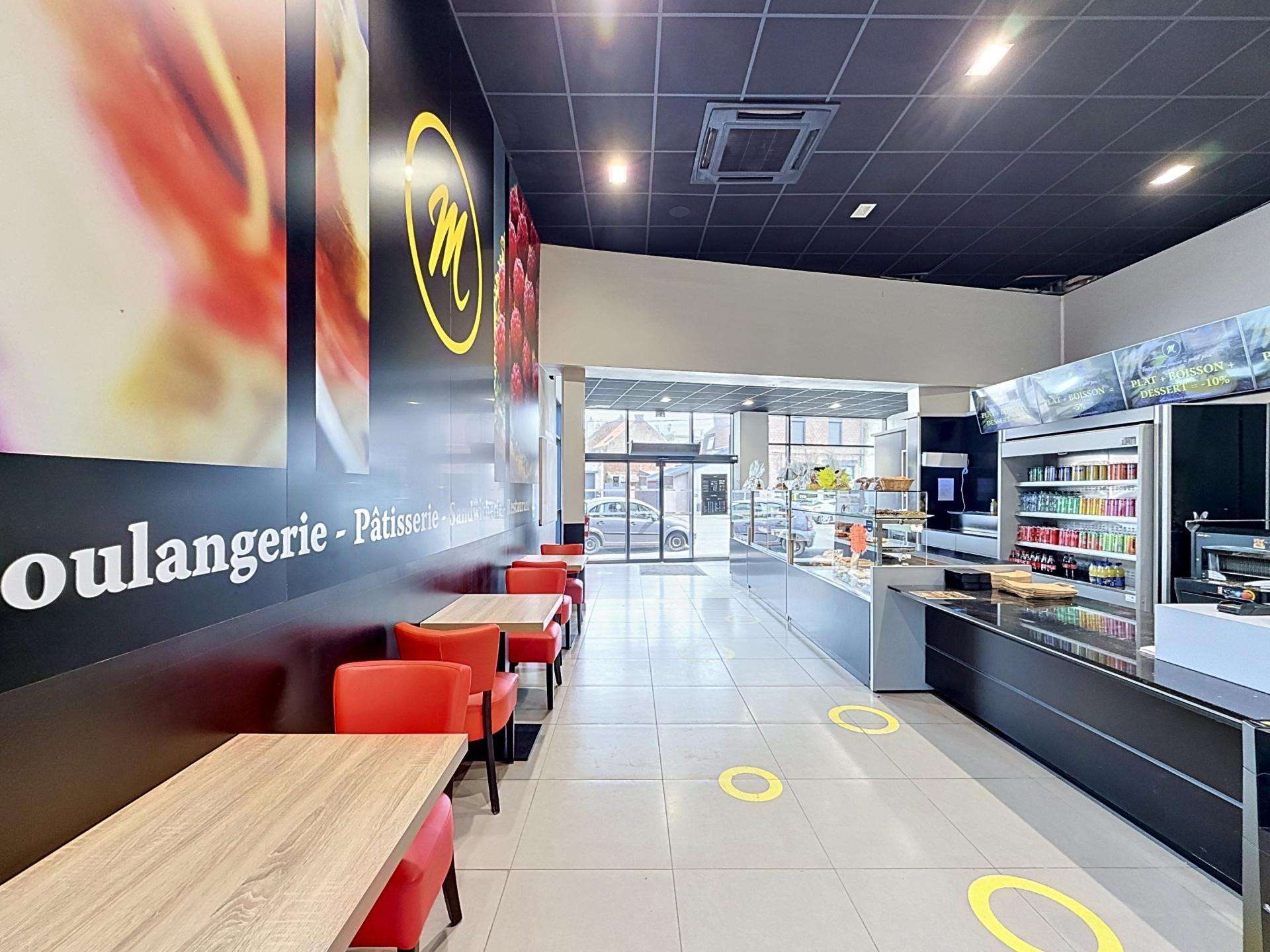 Hénin-Beaumont : local commercial de 563 m² en e