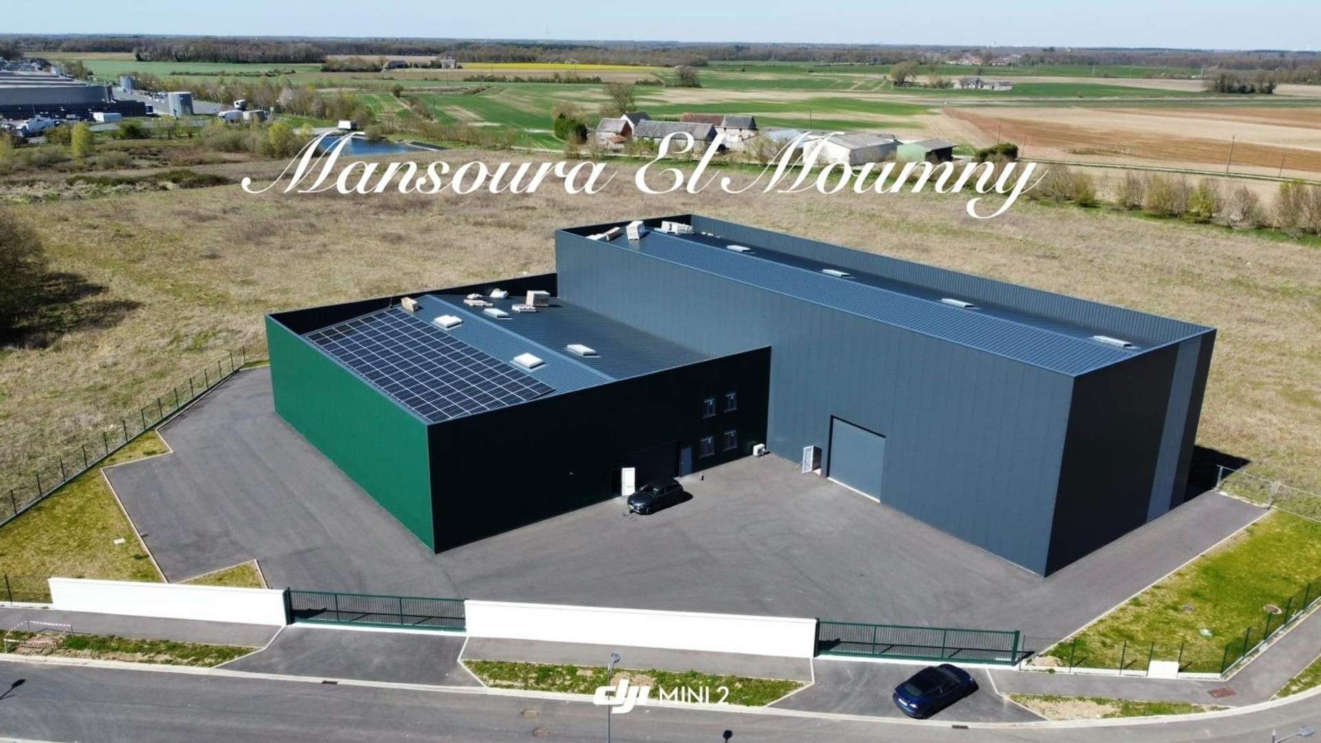 Beau bâtiment industriel récent et moderne 1760m²