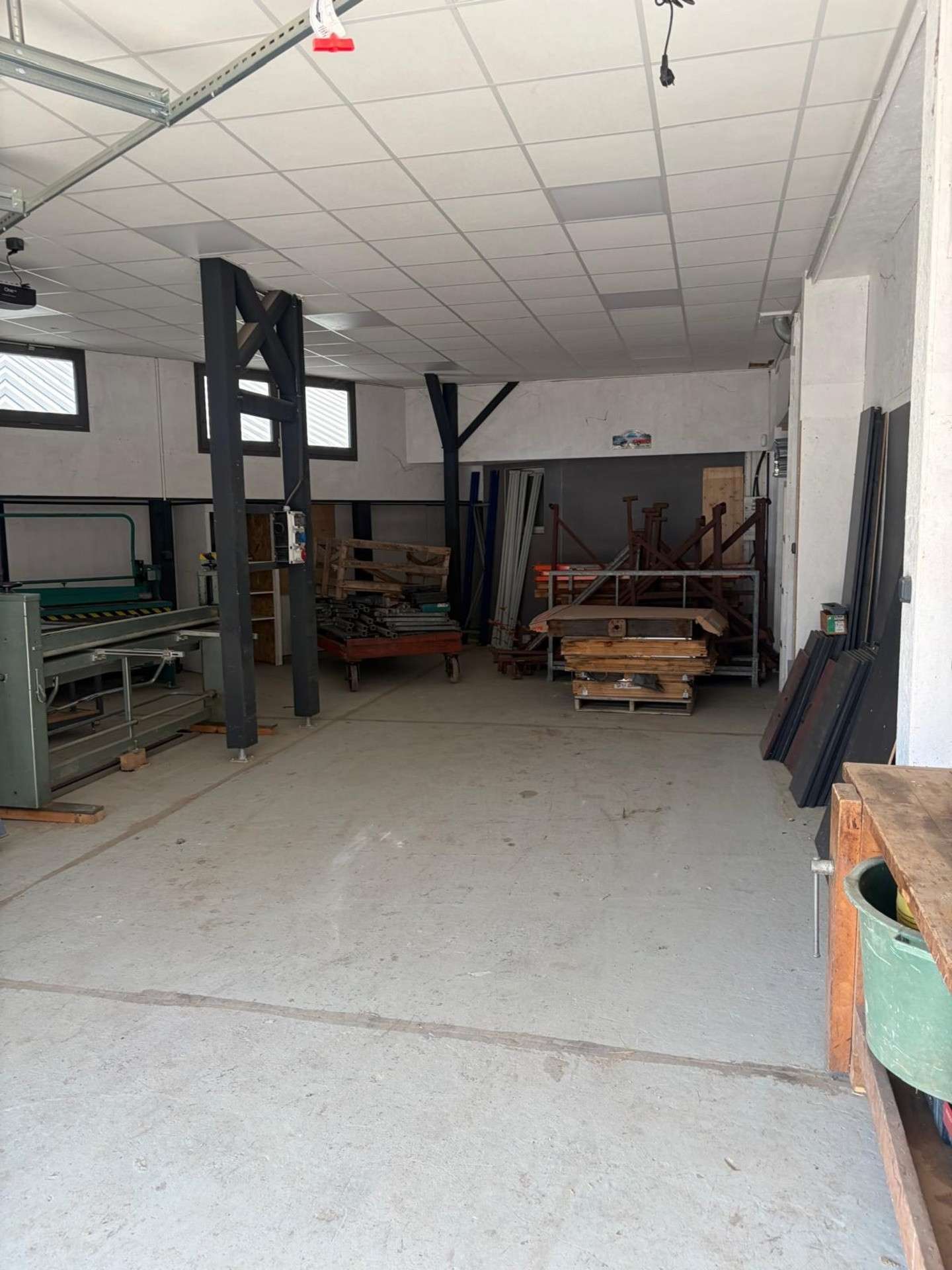 Local d'activité 90m² à louer Saint-Jeoire-Prieuré