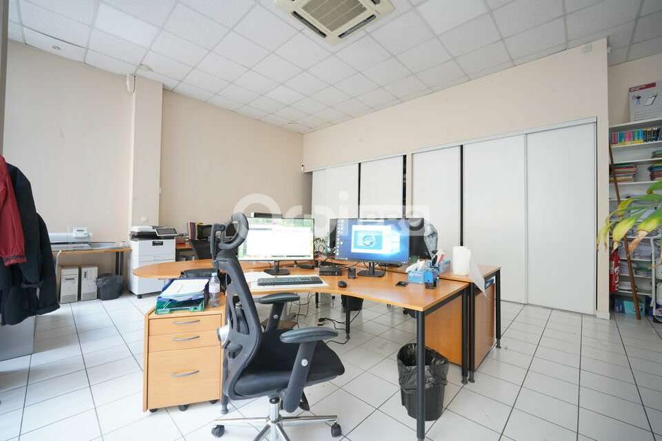 Local commercial à louer 246m² à Lyon 6e