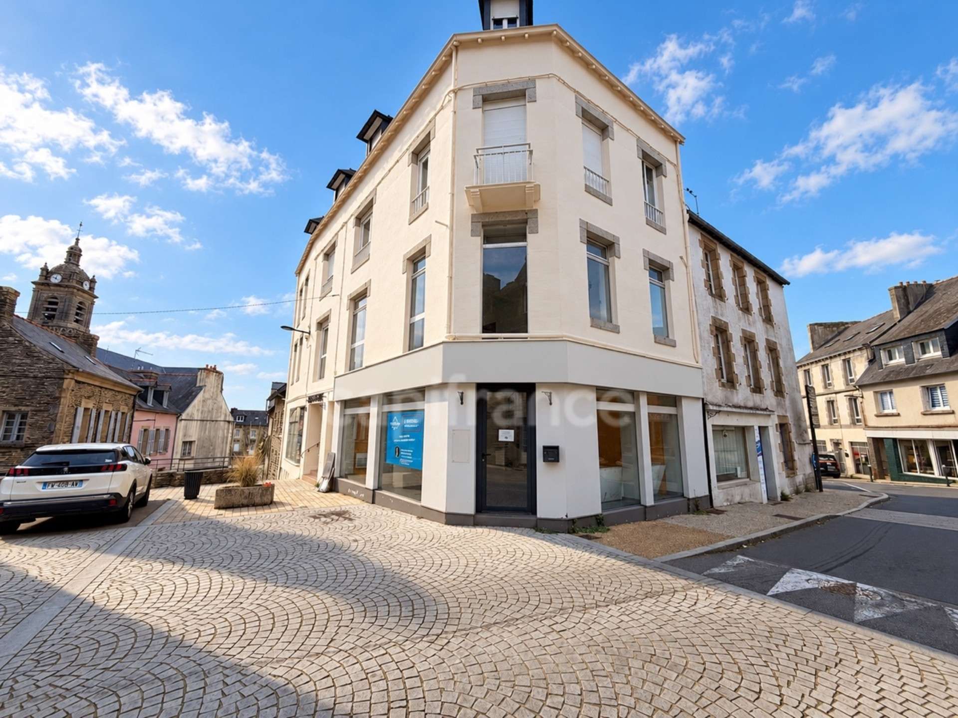 Local/bureau 87m² à vendre Châteauneuf du Faou